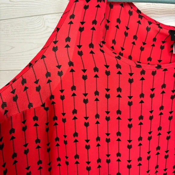 Torrid Arrow Print Sleeveless Blouse Size 2X Red - Picture 8 of 9